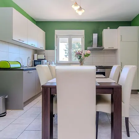 Annamaria Villa Ploce (Zadar)