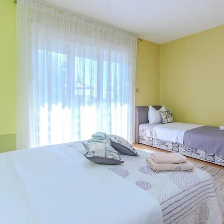 Annamaria * Ploce (Zadar)