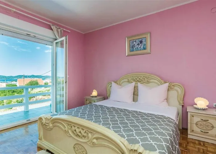 Annamaria فيلة *