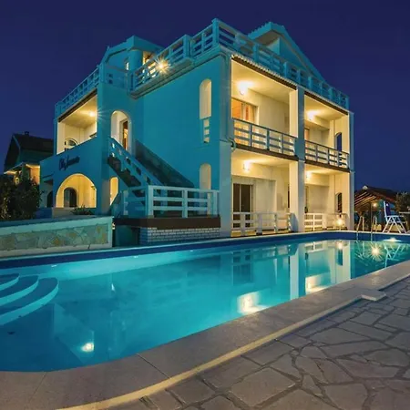 Annamaria * Ζαντάρ